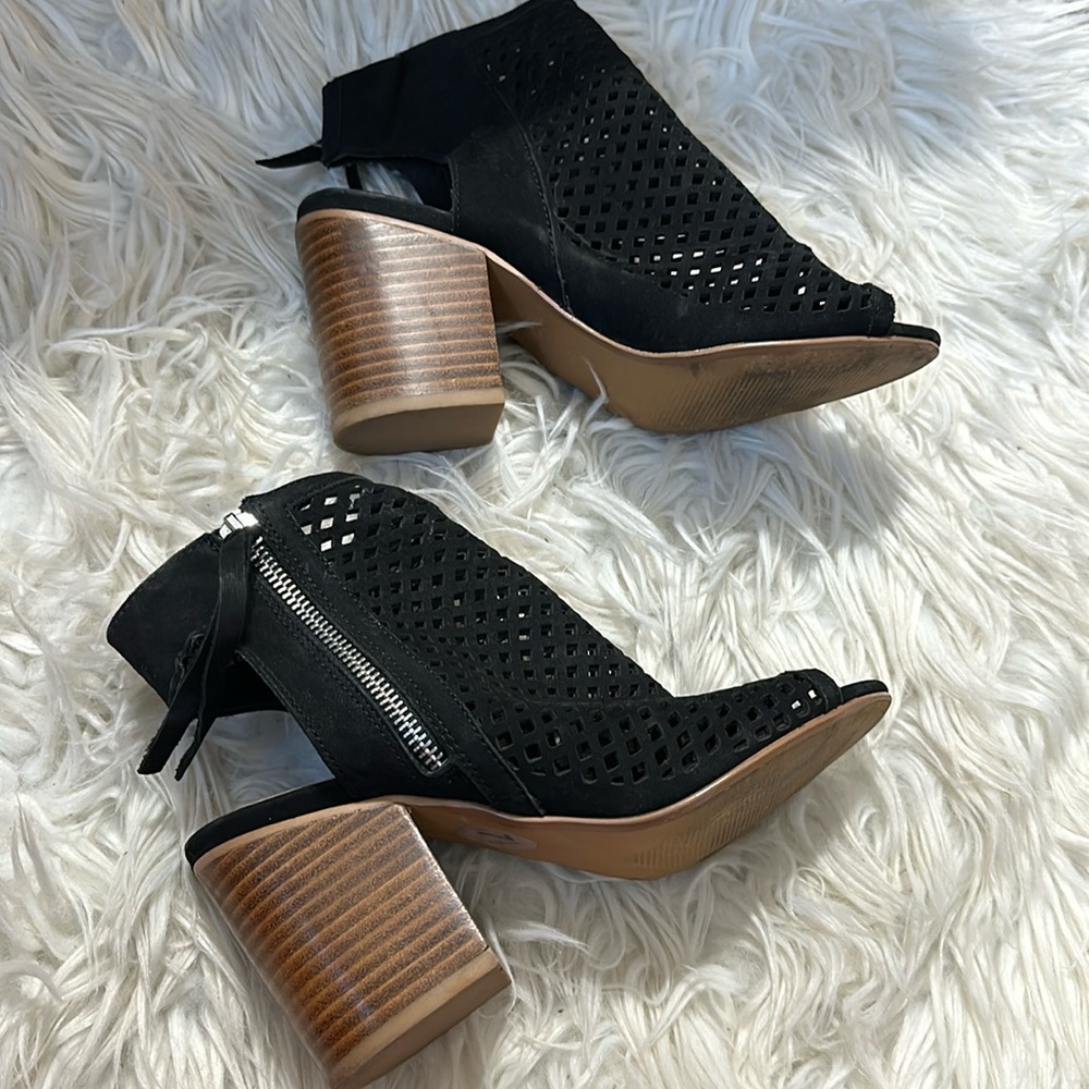 Women’s shoes